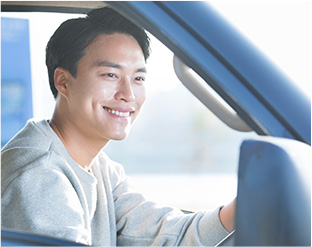 운전하는 남성